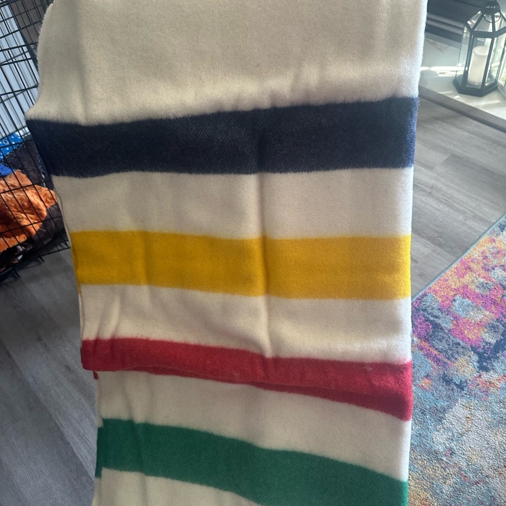 Hudson Bay Striped Blanket - Picture 8 of 12